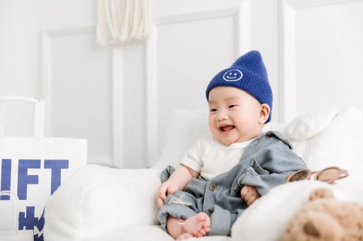 香港三个月宝宝正常大便